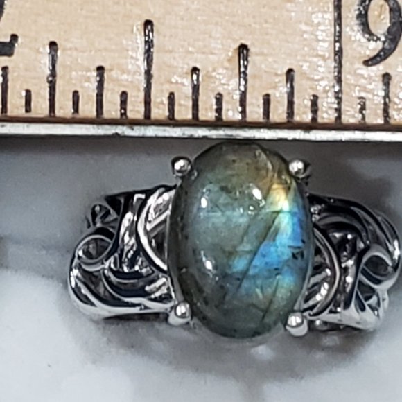 Labradorite solitaire ring in Platinum over Brass 6.70 cts size 8 - Picture 3 of 5